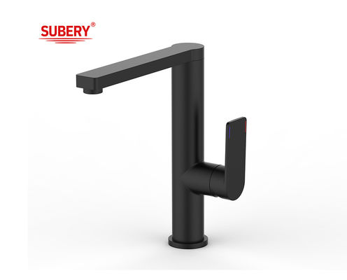 Fabricación de griferías de lavabo de cocina OEM frías y calientes de latón cromo de palanca única